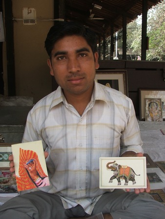 Artist at Delhi crafts museum
