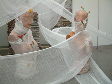 The Maze, A collaborative exhibition of installation and performance art by Bandu Manamperi and G.R. Constantine, 2006, 003.JPG